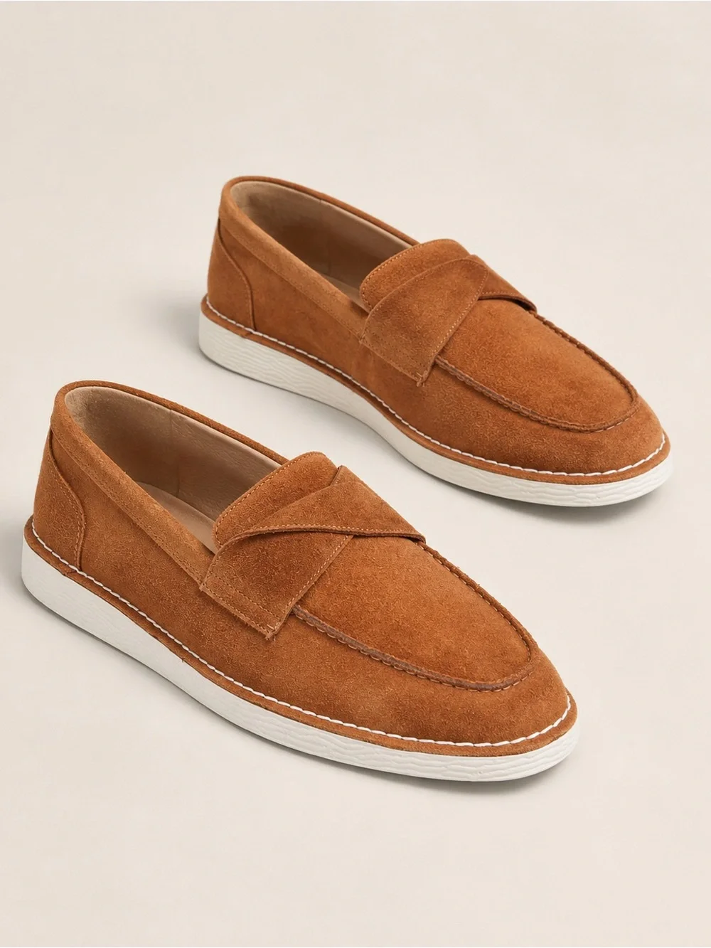NWT Brioso Clarence Suede Twisted Loafers Sz 9 (no original box)